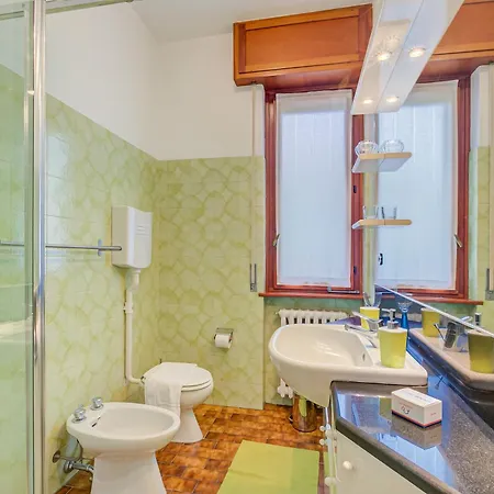 Connie's Modern 2br, Private Garden, Mountain Views In - Happy Apartment Monvalle