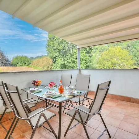 Connie's - Happy Monvalle