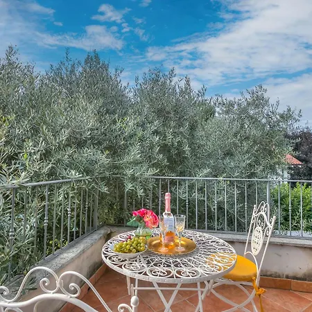 Apartment Connie's - Happy Monvalle