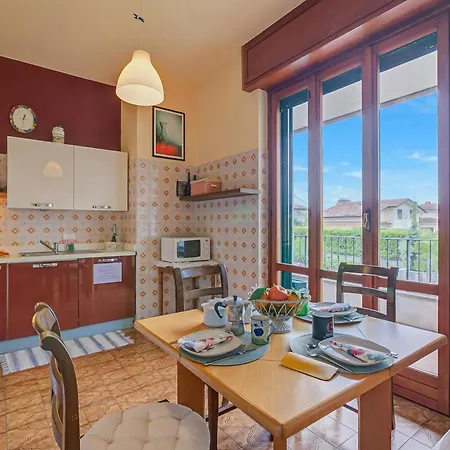 Connie's Modern 2br, Private Garden, Mountain Views In - Happy Monvalle