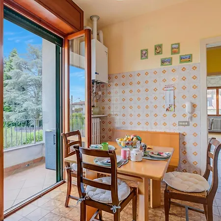Connie's Modern 2br, Private Garden, Mountain Views In - Happy * Monvalle