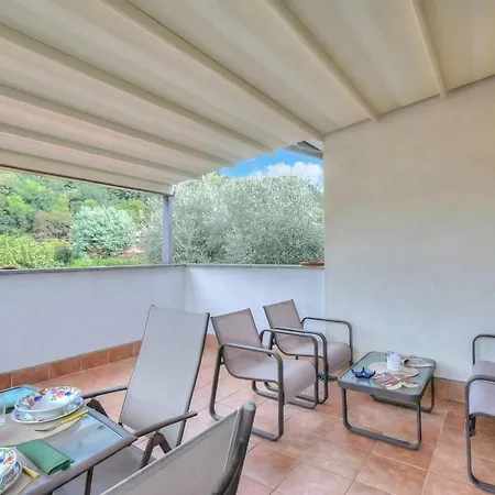 Connie's Modern 2br, Private Garden, Mountain Views In - Happy * Monvalle