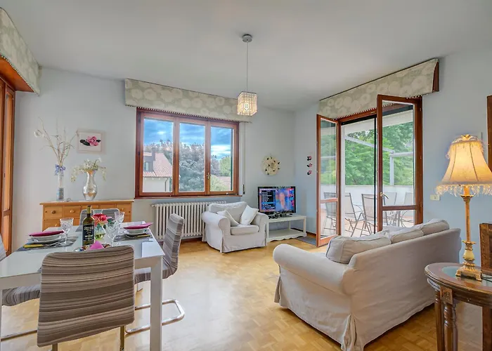 Connie's - Happy * Monvalle